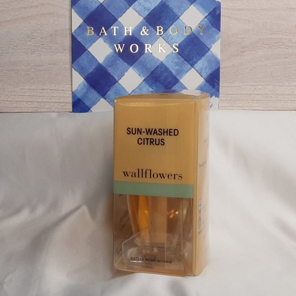 BATH & BODY WORKS WALLFLOWERS PLUG-IN REFILLS 'SUN-WASHED CITRUS' 2-PACK - Picture 5 of 14